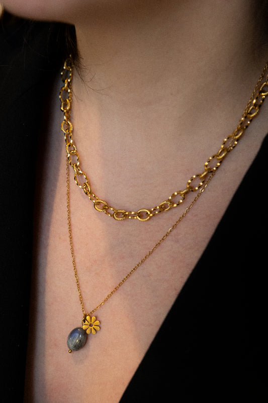 Collier Unique double rang en labradorite, acier inoxydable doré, porté avec pendentif fleur